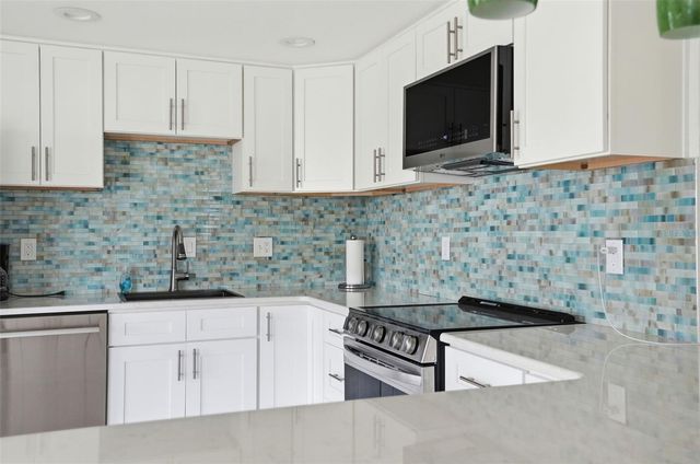 13840 BARNARD AVENUE, Hudson, FL 34667