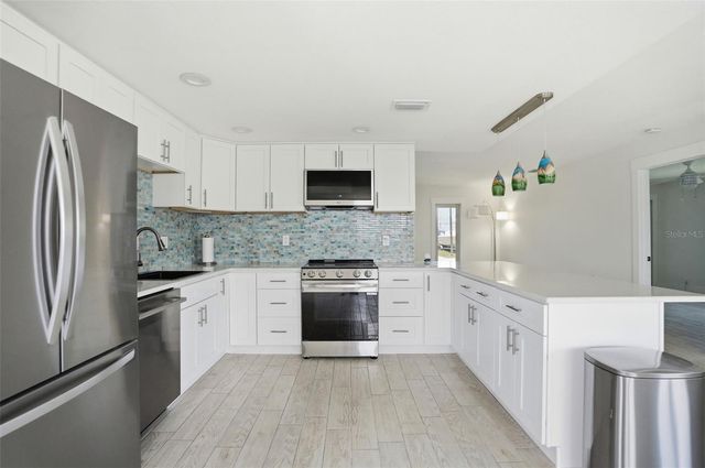 13840 BARNARD AVENUE, Hudson, FL 34667