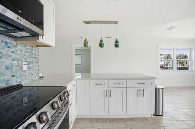 13840 BARNARD AVENUE, Hudson, FL 34667