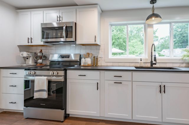 193 East Dunstable Road, Nashua, NH 03062
