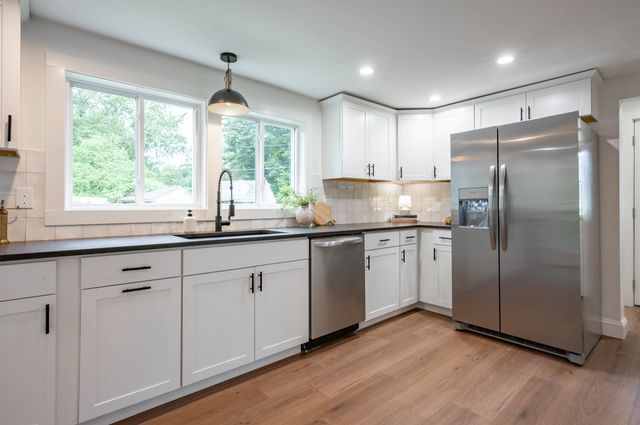 193 East Dunstable Road, Nashua, NH 03062