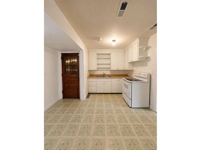 1132 Moline St, Aurora, CO 80010