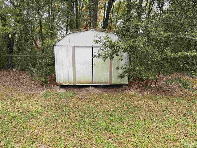 5905 Pamela Dr, Milton, FL 32570