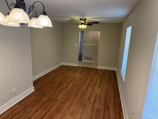 5905 Pamela Dr, Milton, FL 32570