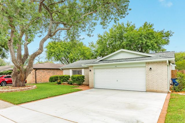 47 Wagon Lane Loop, Angleton, TX 77515