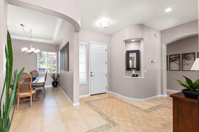 11250 Golden Eagle Dr, Auburn, CA 95602