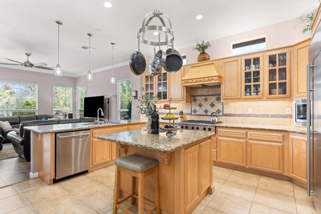 11250 Golden Eagle Dr, Auburn, CA 95602