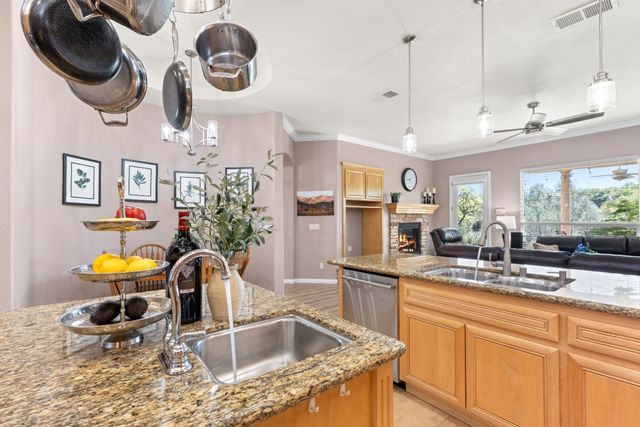 11250 Golden Eagle Dr, Auburn, CA 95602