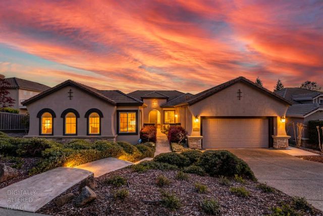 11250 Golden Eagle Dr, Auburn, CA 95602