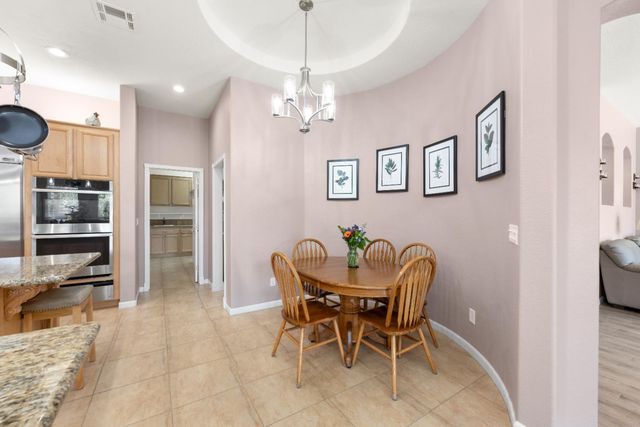 11250 Golden Eagle Dr, Auburn, CA 95602