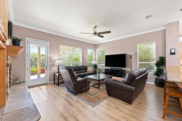 11250 Golden Eagle Dr, Auburn, CA 95602