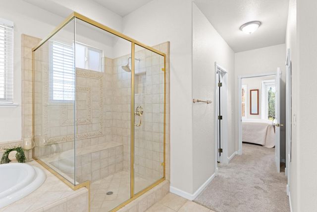 11250 Golden Eagle Dr, Auburn, CA 95602