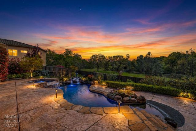 11250 Golden Eagle Dr, Auburn, CA 95602