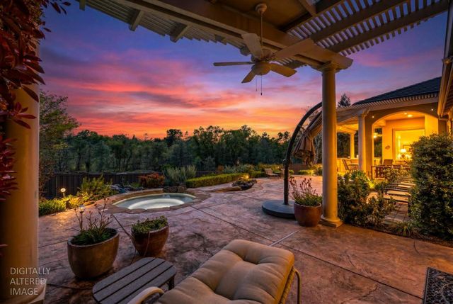 11250 Golden Eagle Dr, Auburn, CA 95602