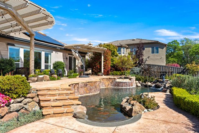 11250 Golden Eagle Dr, Auburn, CA 95602