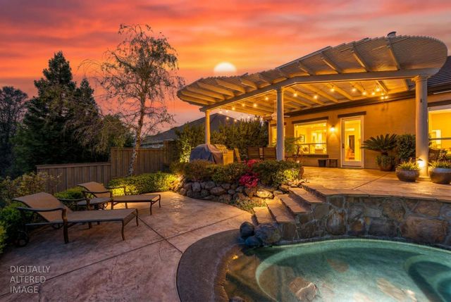 11250 Golden Eagle Dr, Auburn, CA 95602