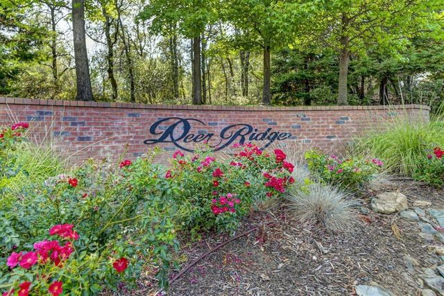 11250 Golden Eagle Dr, Auburn, CA 95602