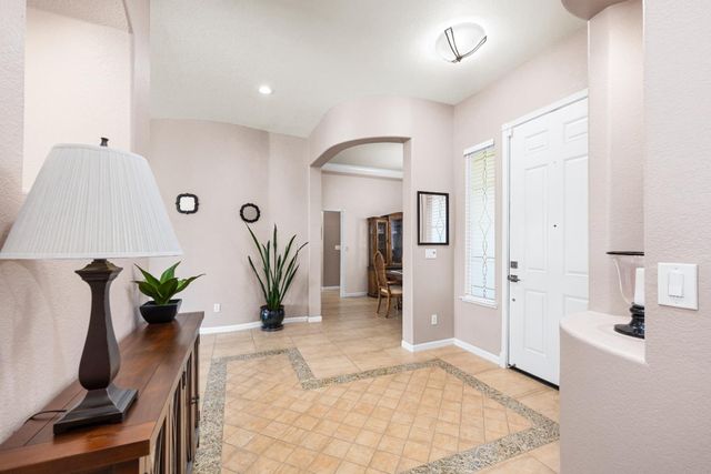 11250 Golden Eagle Dr, Auburn, CA 95602