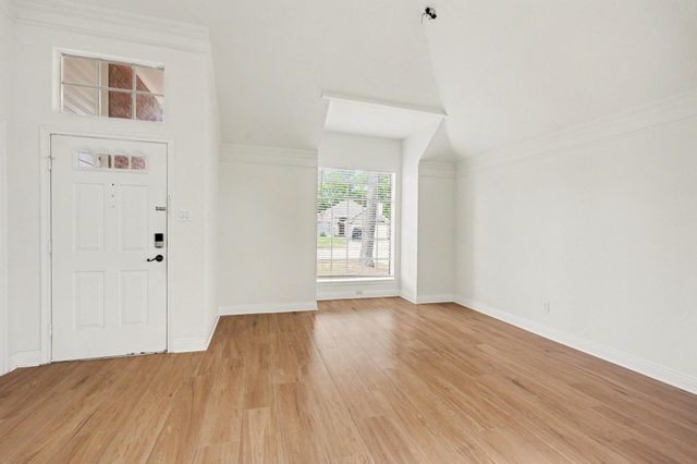 8303 Lake Crystal Drive, Houston, TX 77095