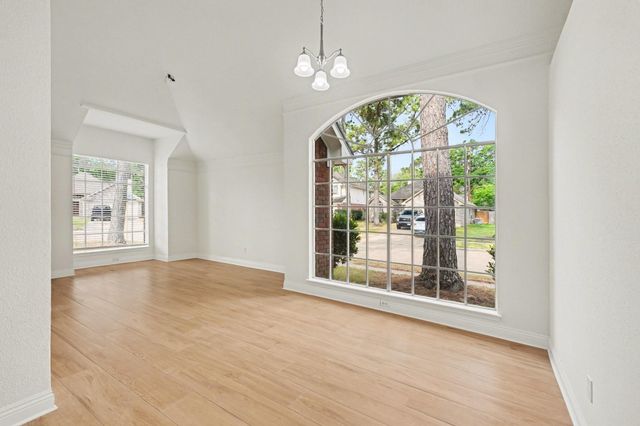 8303 Lake Crystal Drive, Houston, TX 77095