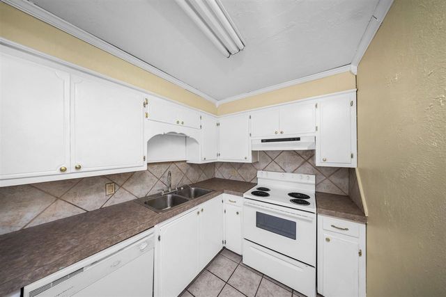 1701 NW Dearborn Ave, Lawton, OK 73507