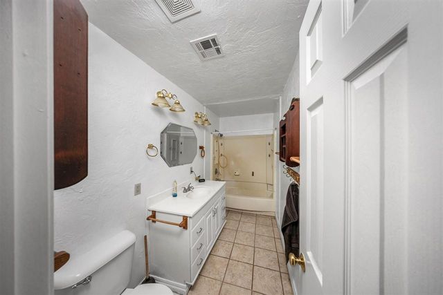 1701 NW Dearborn Ave, Lawton, OK 73507