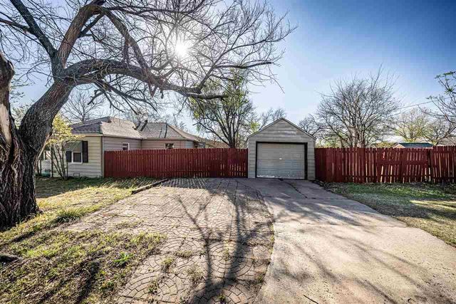 1701 NW Dearborn Ave, Lawton, OK 73507