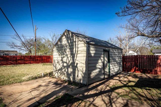 1701 NW Dearborn Ave, Lawton, OK 73507