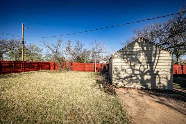 1701 NW Dearborn Ave, Lawton, OK 73507