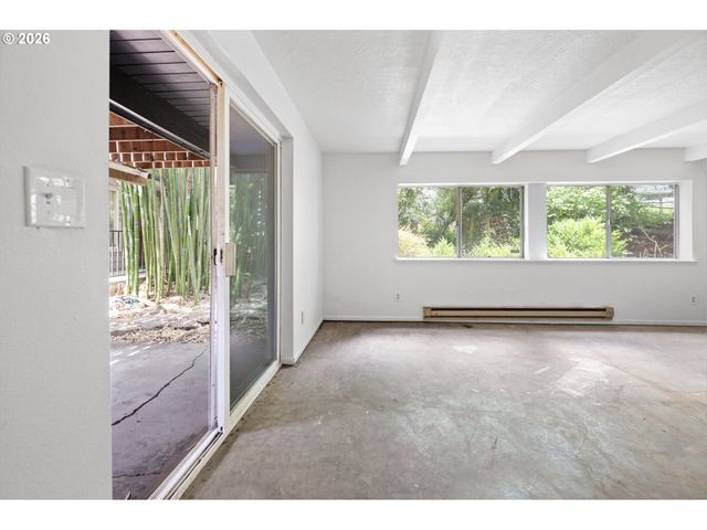 5345 Sw ARNOLD St, Portland, OR 97219