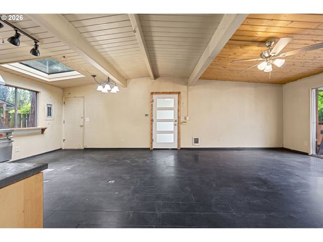 5345 Sw ARNOLD St, Portland, OR 97219
