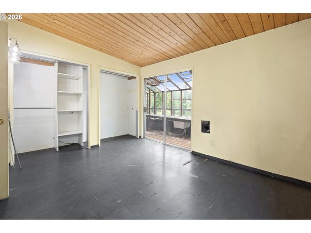 5345 Sw ARNOLD St, Portland, OR 97219