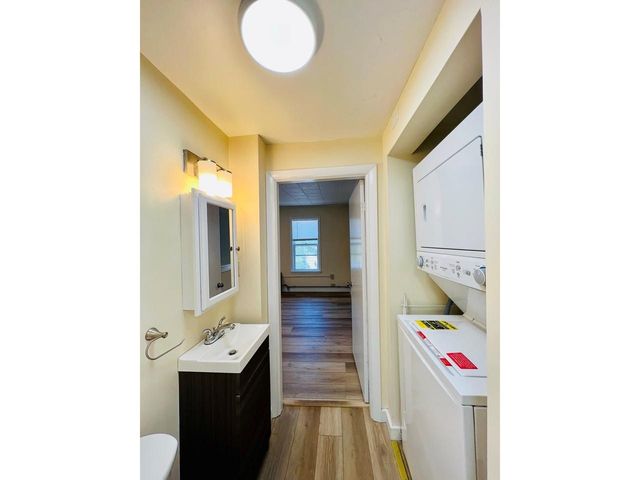 50-52 Howard Street, Burlington, VT 05401