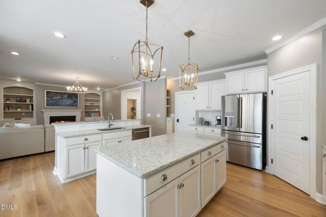 2720 Cutleaf Drive, Apex, NC 27539