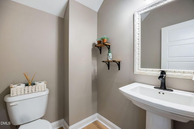 2720 Cutleaf Drive, Apex, NC 27539