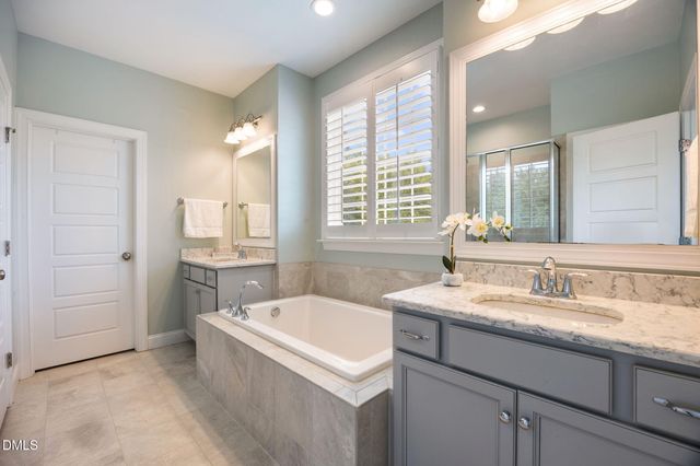 2720 Cutleaf Drive, Apex, NC 27539