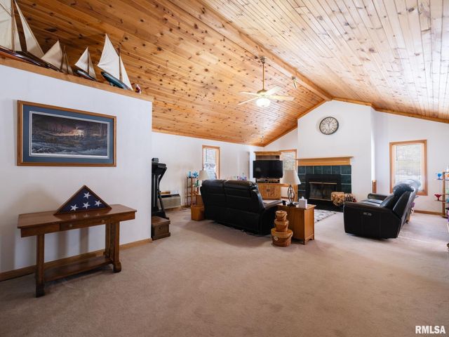 133 E MILLER Road, Edelstein, IL 61526