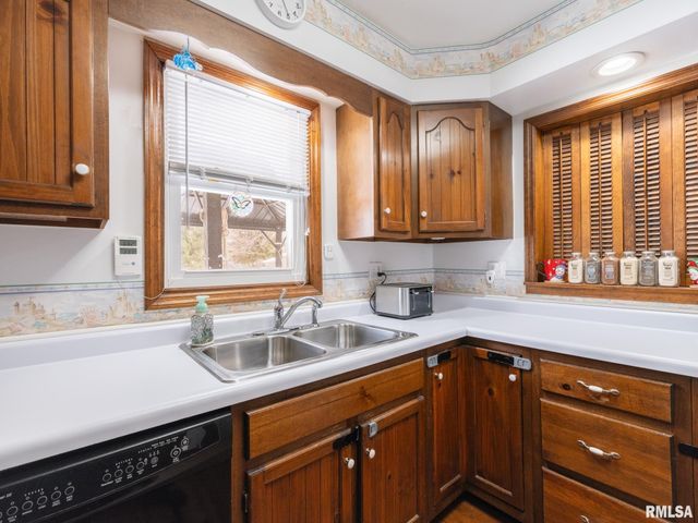 133 E MILLER Road, Edelstein, IL 61526