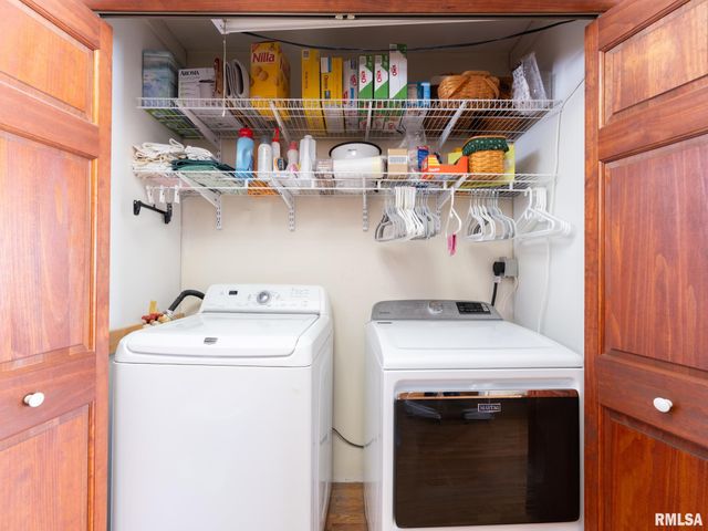 133 E MILLER Road, Edelstein, IL 61526