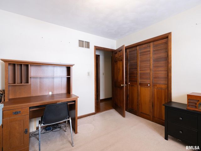 133 E MILLER Road, Edelstein, IL 61526