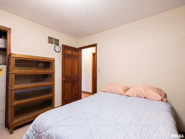 133 E MILLER Road, Edelstein, IL 61526