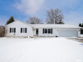 133 E MILLER Road, Edelstein, IL 61526