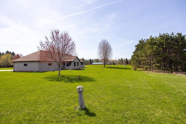 N4575 LARRY ROAD, New London, WI 54961