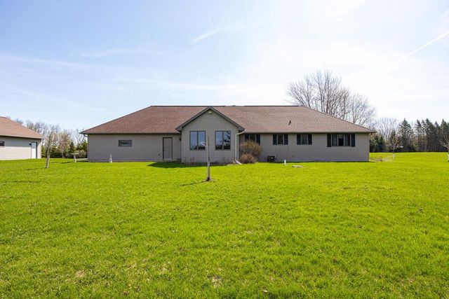 N4575 LARRY ROAD, New London, WI 54961