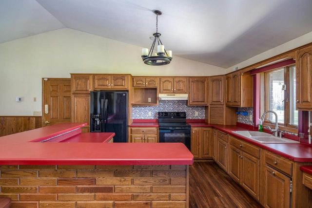 N4575 LARRY ROAD, New London, WI 54961