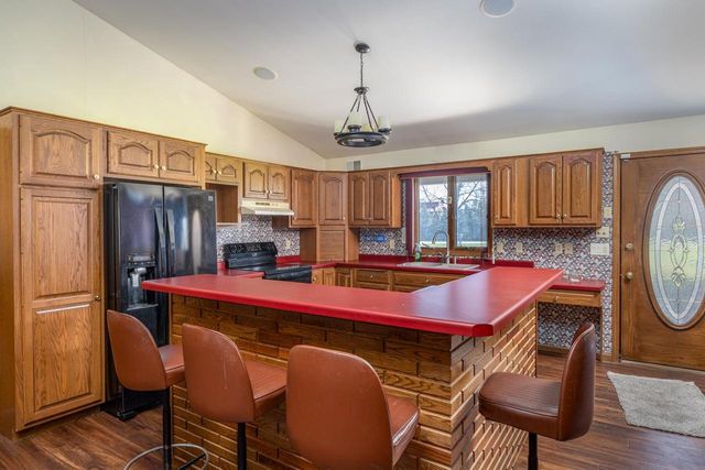 N4575 LARRY ROAD, New London, WI 54961