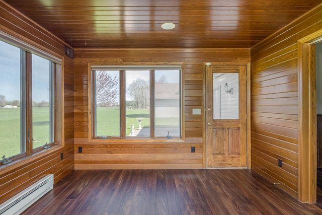 N4575 LARRY ROAD, New London, WI 54961