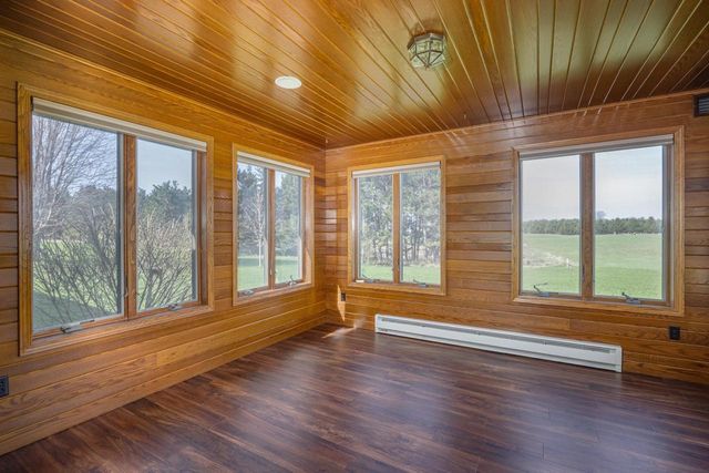 N4575 LARRY ROAD, New London, WI 54961