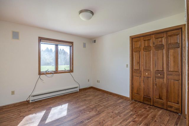 N4575 LARRY ROAD, New London, WI 54961