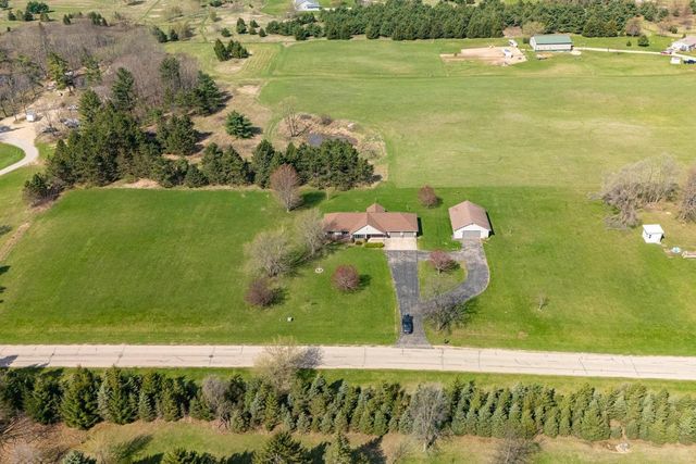 N4575 LARRY ROAD, New London, WI 54961